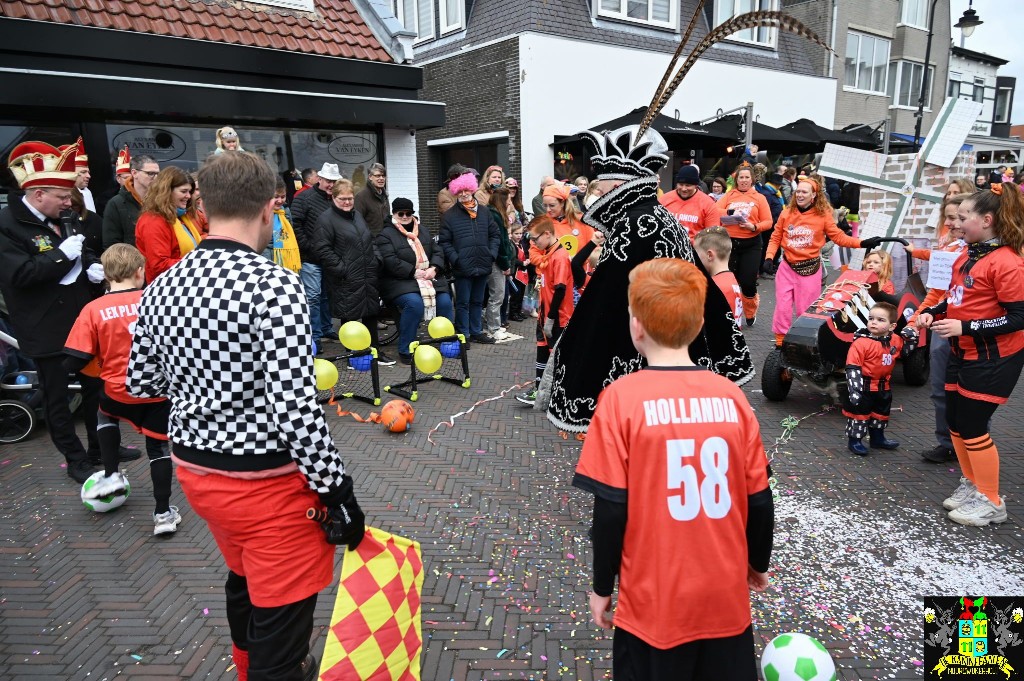 ../Images/Kinderoptocht 2025 075.jpg